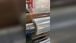 Le film de stratification à froid protège et améliore