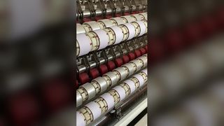 Boîtes sécurisées de ruban d'emballage bleu solide