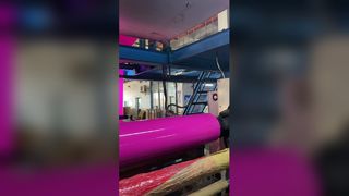 Rouleau de ruban adhésif BOPP Jumbo pour une fermeture sécurisée des cartons