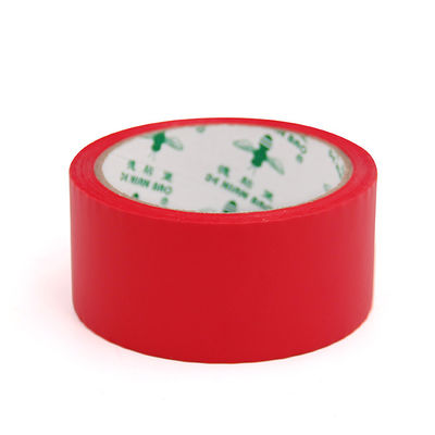 Un bon prix. Tape de couleur Bopp rouge brillant mat pour l'étanchéité et le masquage du carton en ligne