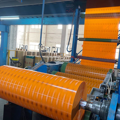 Un bon prix. Rouleau géant de ruban adhésif, rouleau géant de BOPP, fabrication d'usine depuis 22 ans en ligne