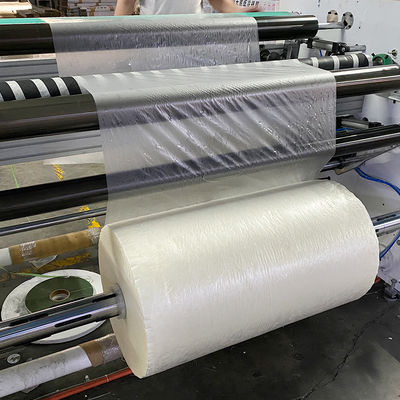 Un bon prix. Film de lamination à froid en PVC brillant, multiples spécifications, rapide et lisse en ligne