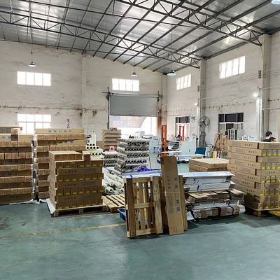 Un bon prix. Film de stratification mat et brillant Chine usine OEM PVC sur mesure en ligne