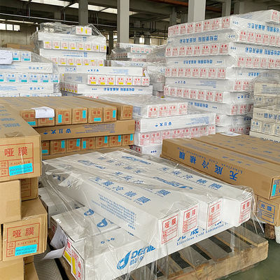 Un bon prix. Film de stratification à froid sans fond BOPP mat Film de stratification à froid facile à utiliser en ligne